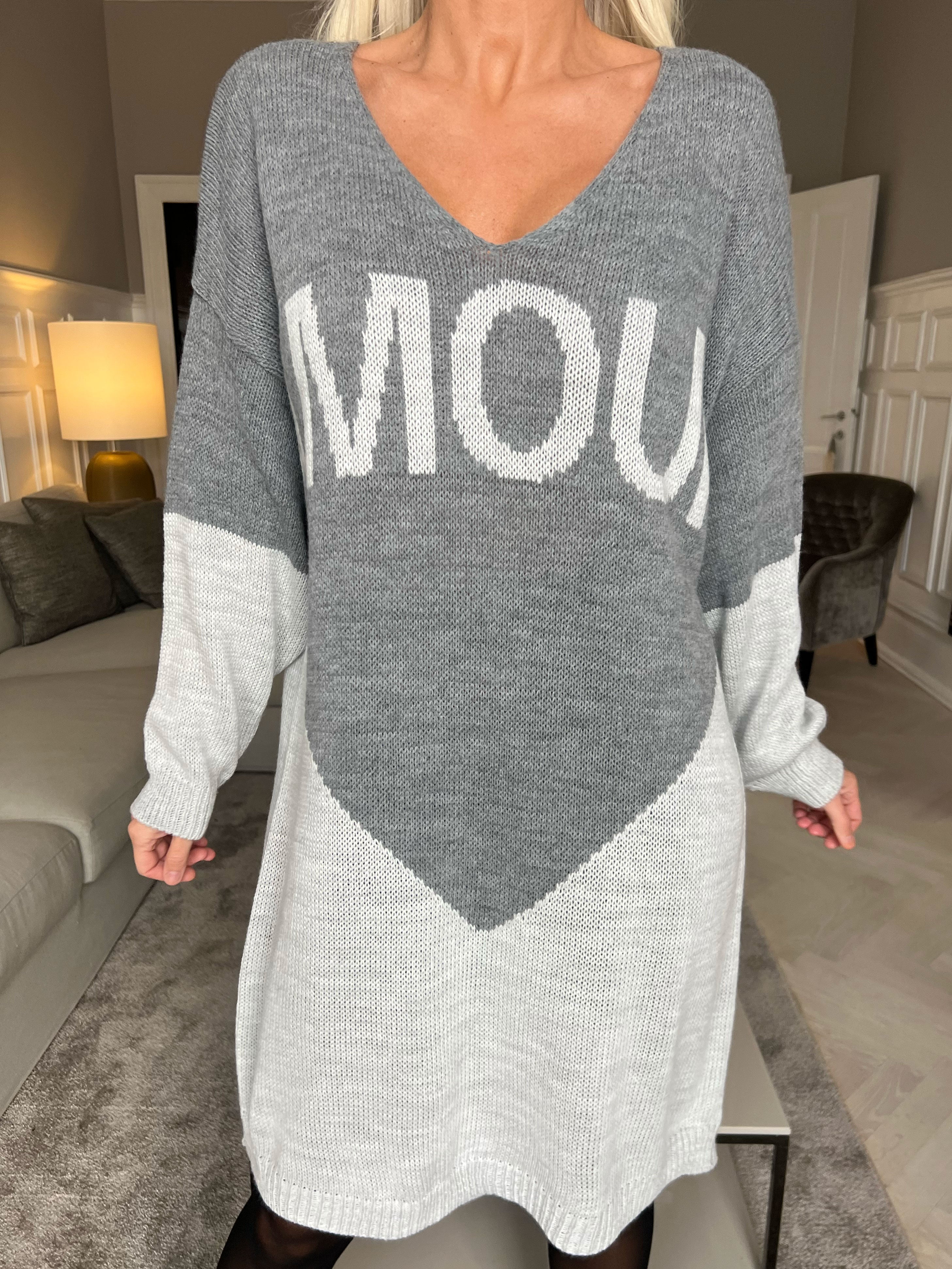 Palermo - Tvåfärgad stickad klänning med amour stående